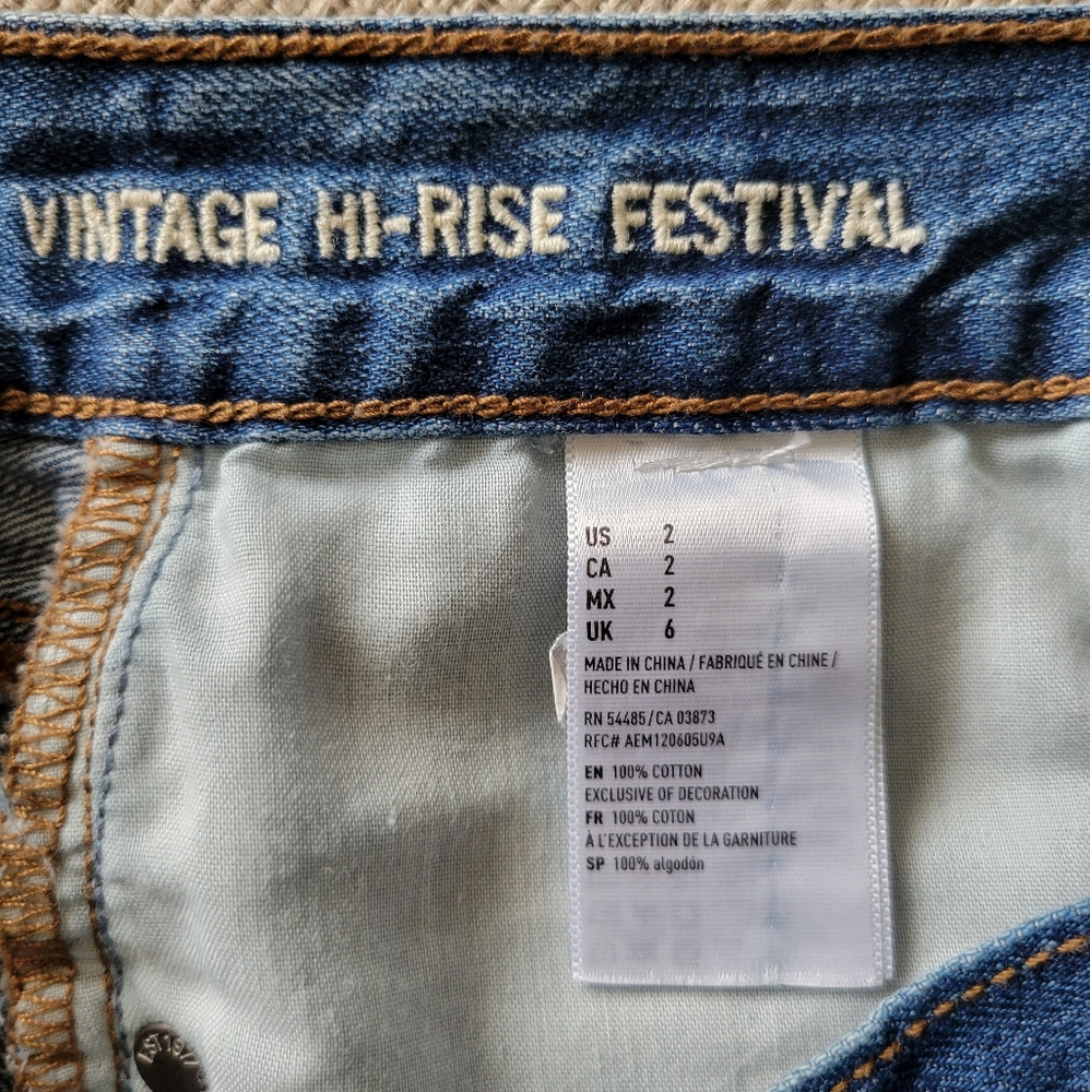 American Eagle Outfitters Hi-Rise Vintage denim shorts - Picture 2 of 9